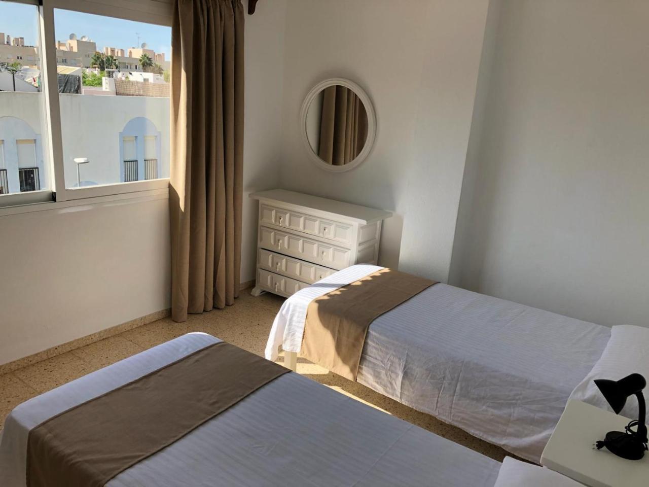 Apartamentos Alba Сан-Антонио-Абад Экстерьер фото